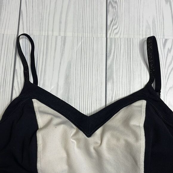 Lululemon Color block black and white elongate tank 4 - Picture 3 of 6